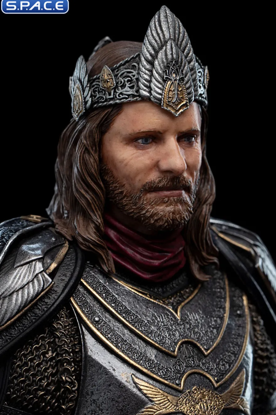 King Aragorn Statue