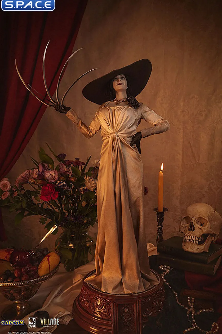 Lady Dimitrescu Statue