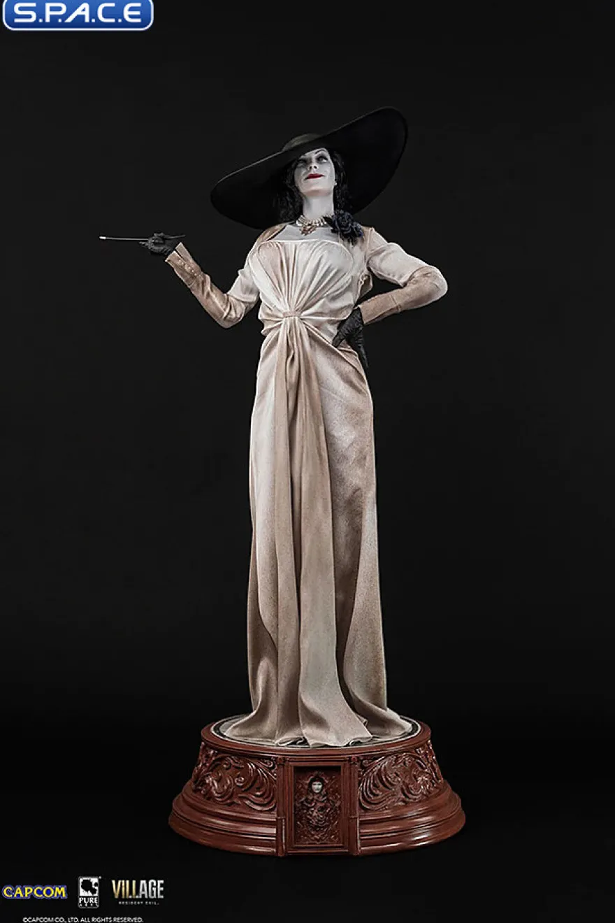 Lady Dimitrescu Statue