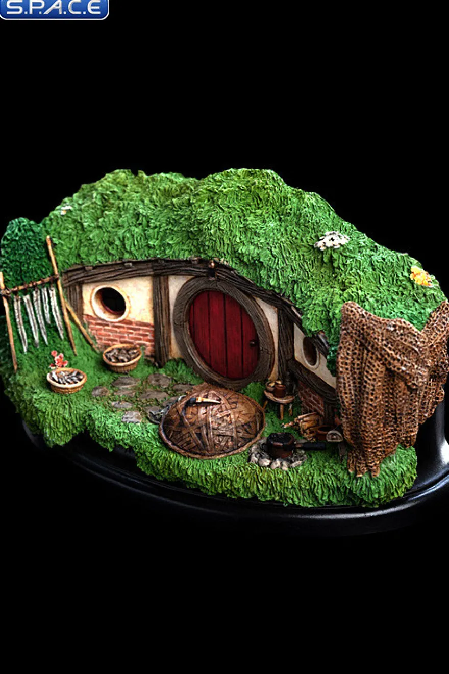 31 Lakeside Hobbit Hole