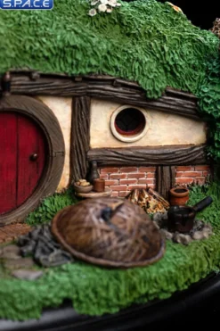 31 Lakeside Hobbit Hole