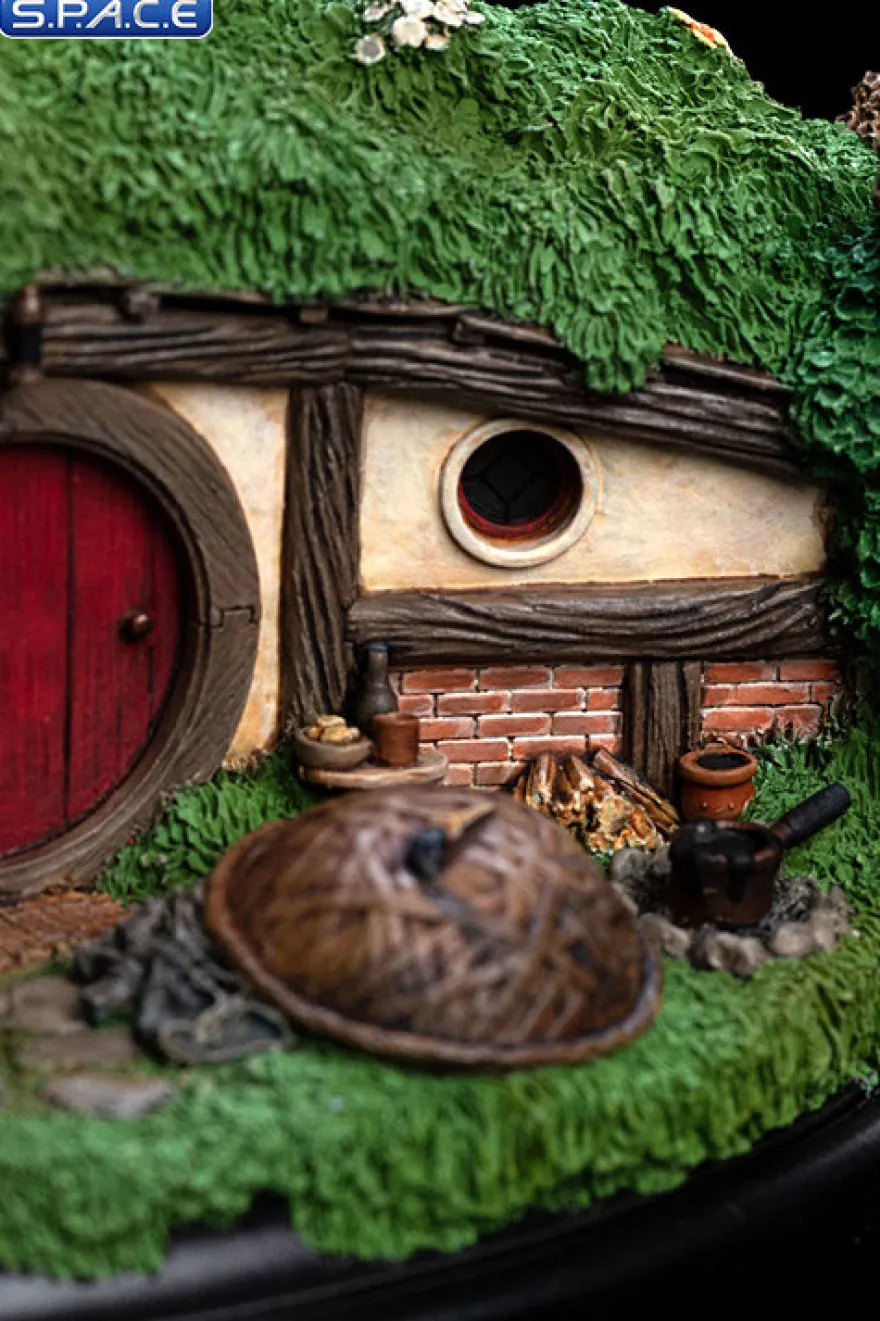 31 Lakeside Hobbit Hole