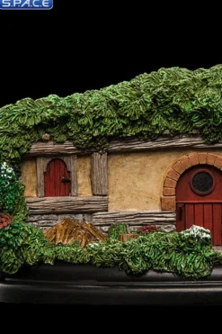 34 Lakeside Hobbit Hole