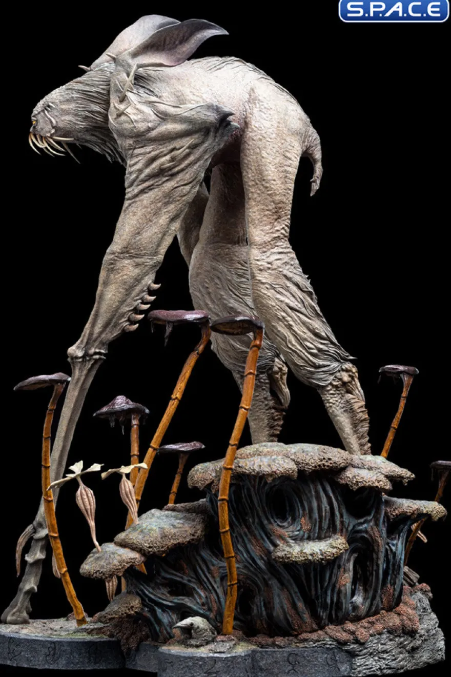 Landstrider Statue