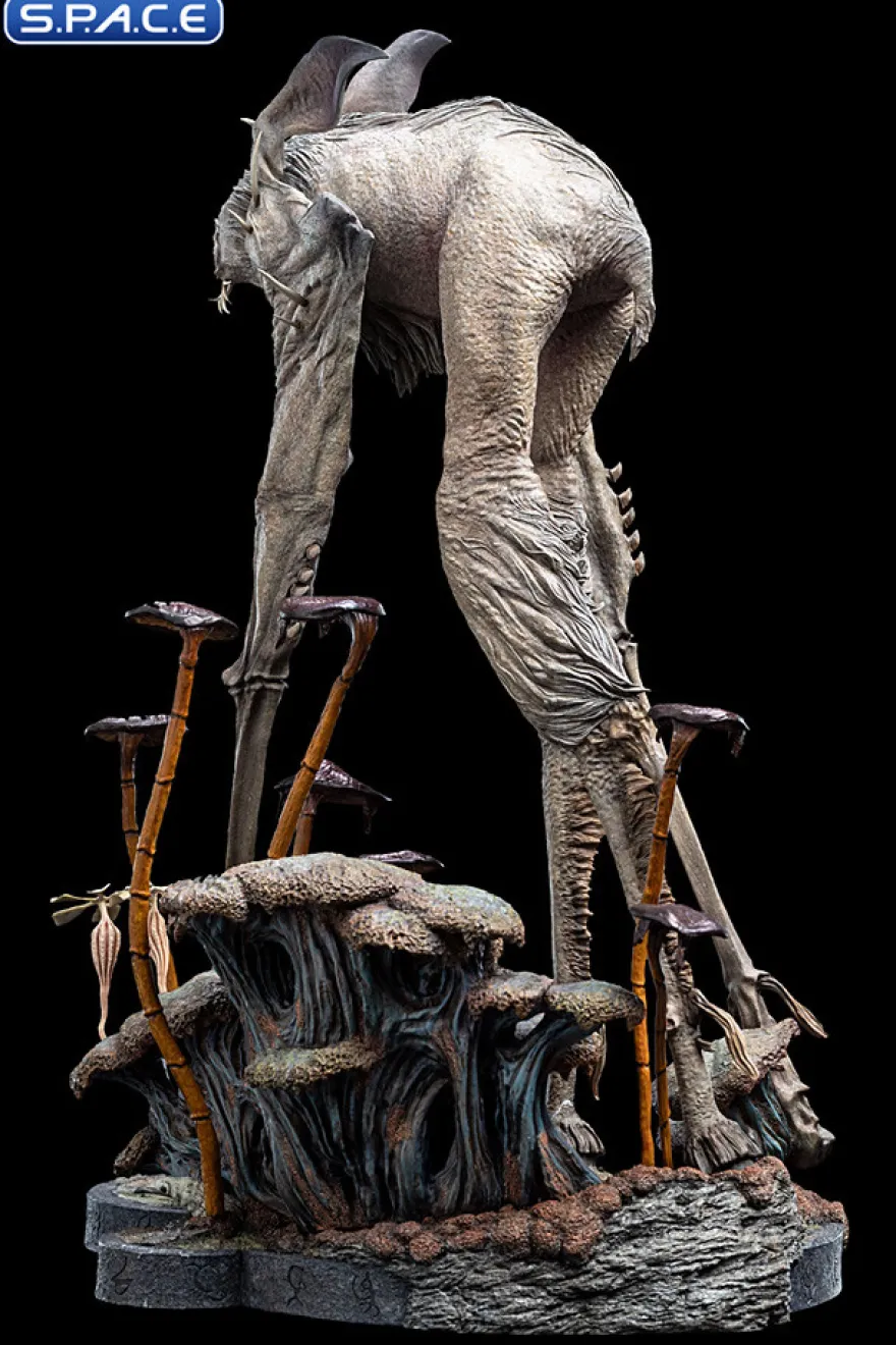 Landstrider Statue