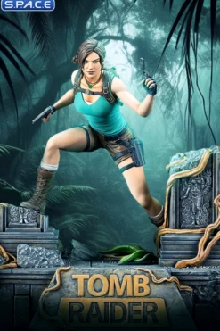 Lara Croft PVC Statue