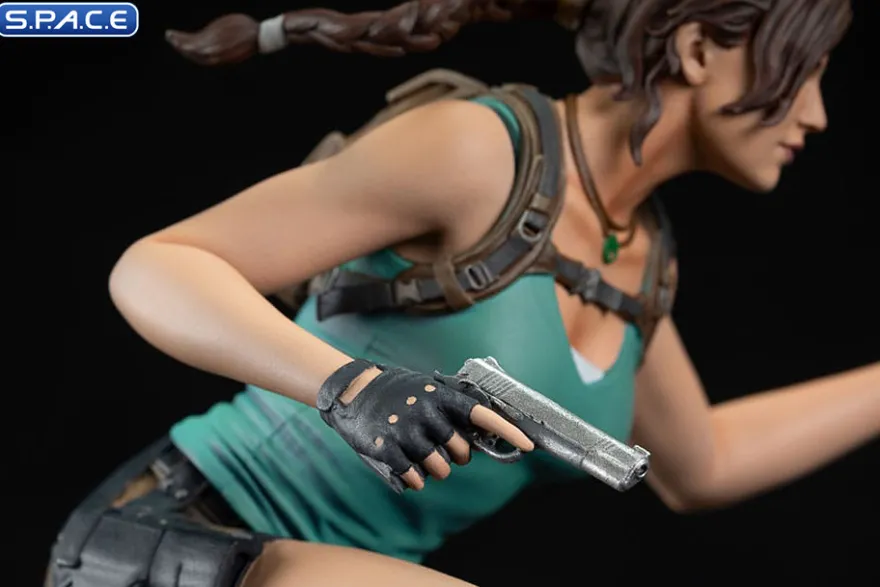 Lara Croft PVC Statue