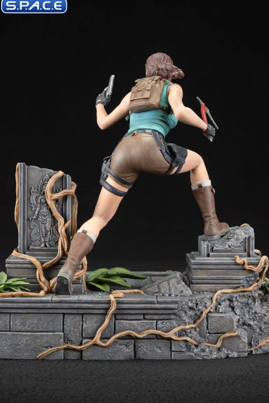 Lara Croft PVC Statue