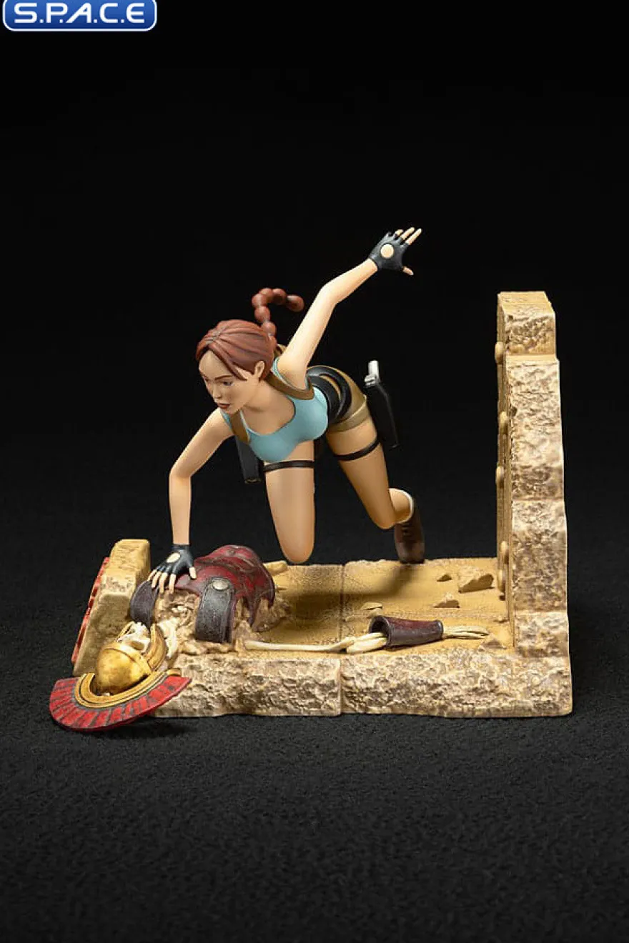 Lara Croft PVC Statue - Classic Era Version