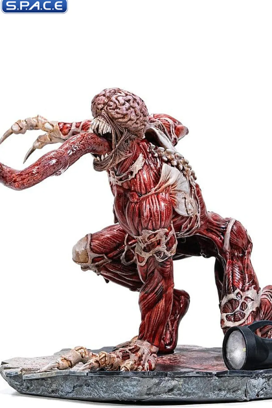 Licker Statue