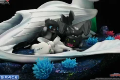 Light Fury and Night Lights Statue