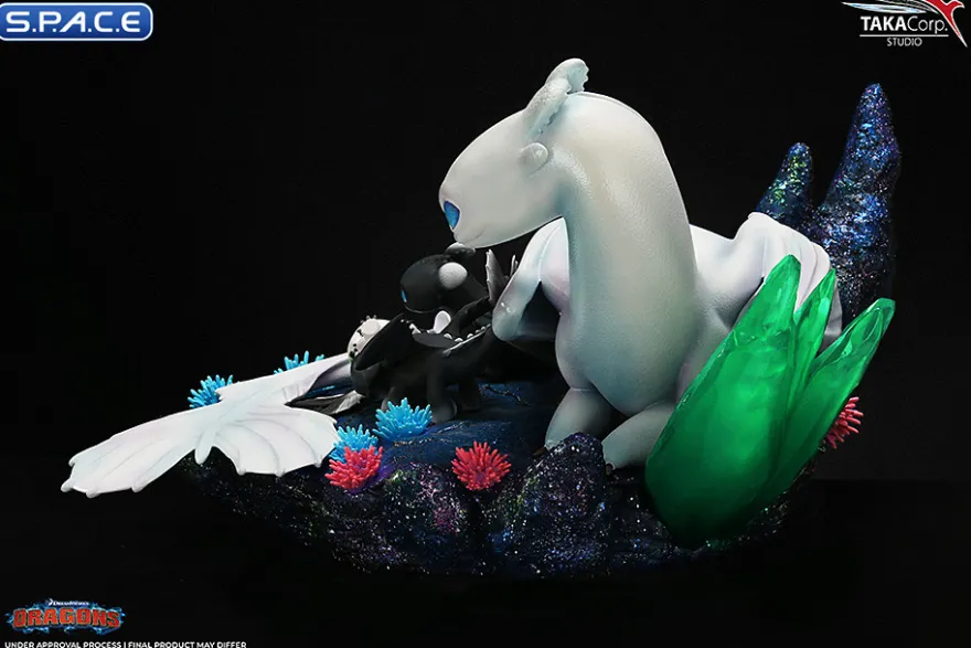 Light Fury and Night Lights Statue