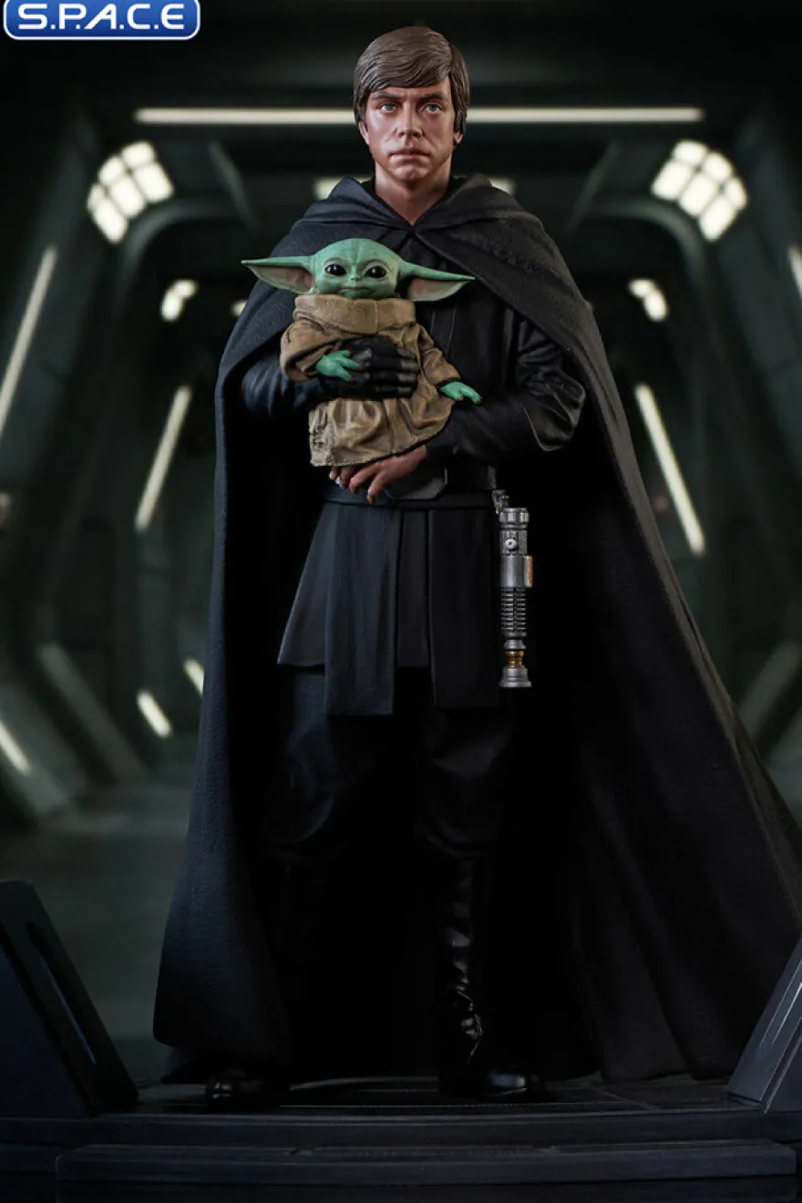 Luke Skywalker & Grogu Premier Collection Statue