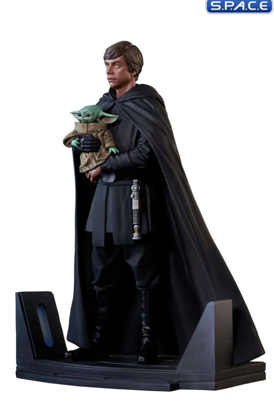 Luke Skywalker & Grogu Premier Collection Statue