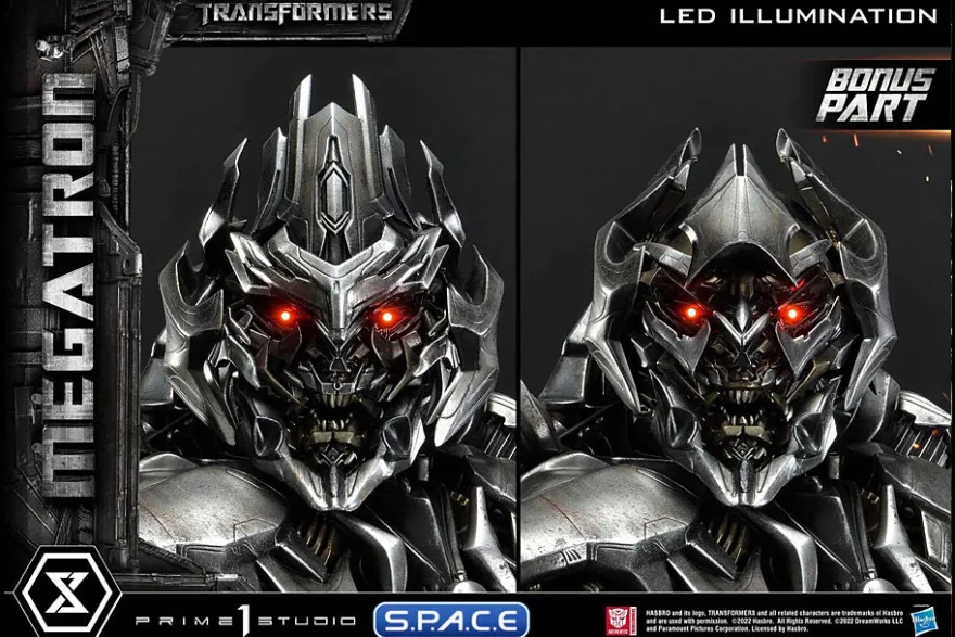 Megatron Deluxe Museum Masterline Statue