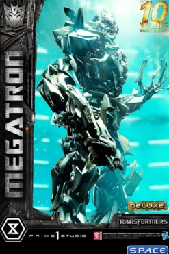 Megatron Ultimate Museum Masterline Statue