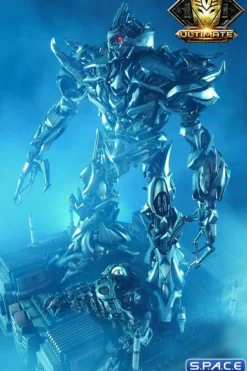 Megatron Ultimate Museum Masterline Statue