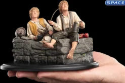 Merry and Pippin Mini-Statue