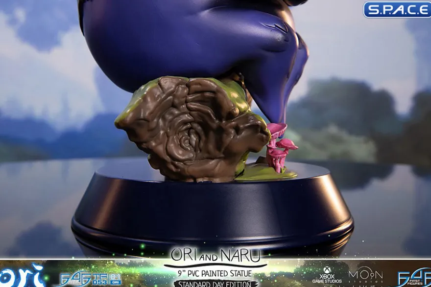 Ori & Naru PVC Statue - Day Variation