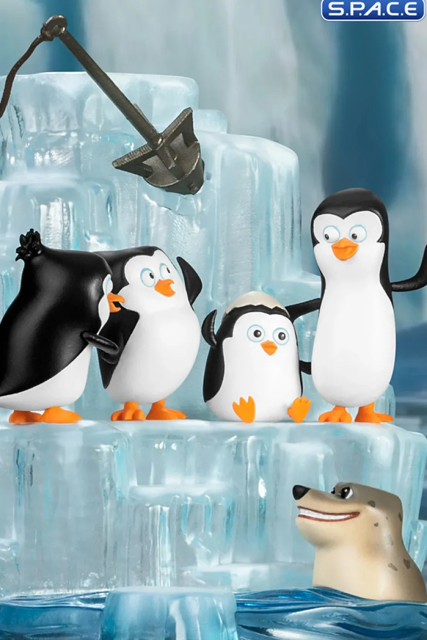 Penguins of Madagascar Diorama Stage 097