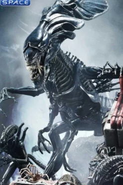 Queen Alien Premium Masterline Statue