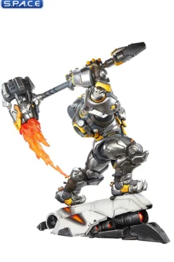 Reinhardt Premium Statue