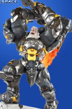 Reinhardt Premium Statue