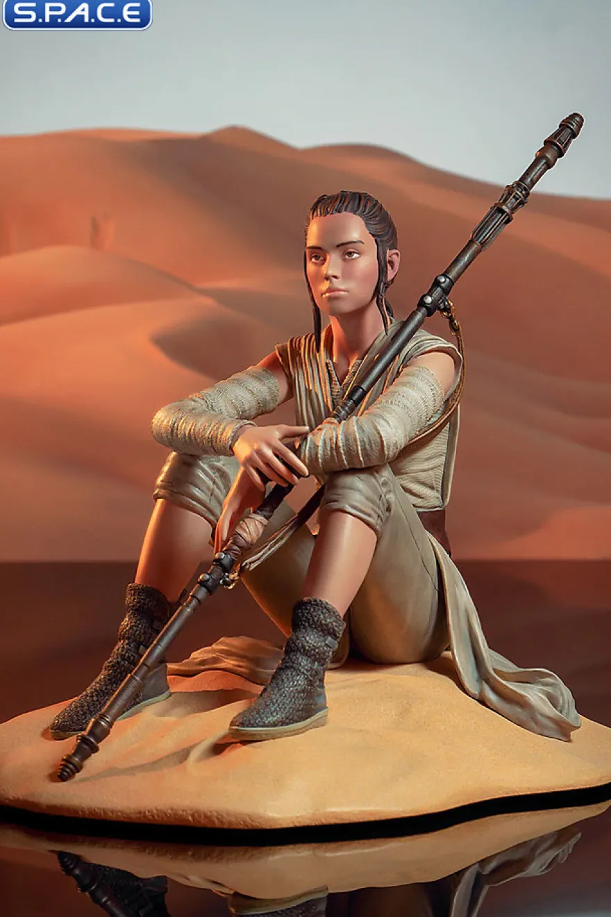 Rey Dreamer Premier Collection Statue