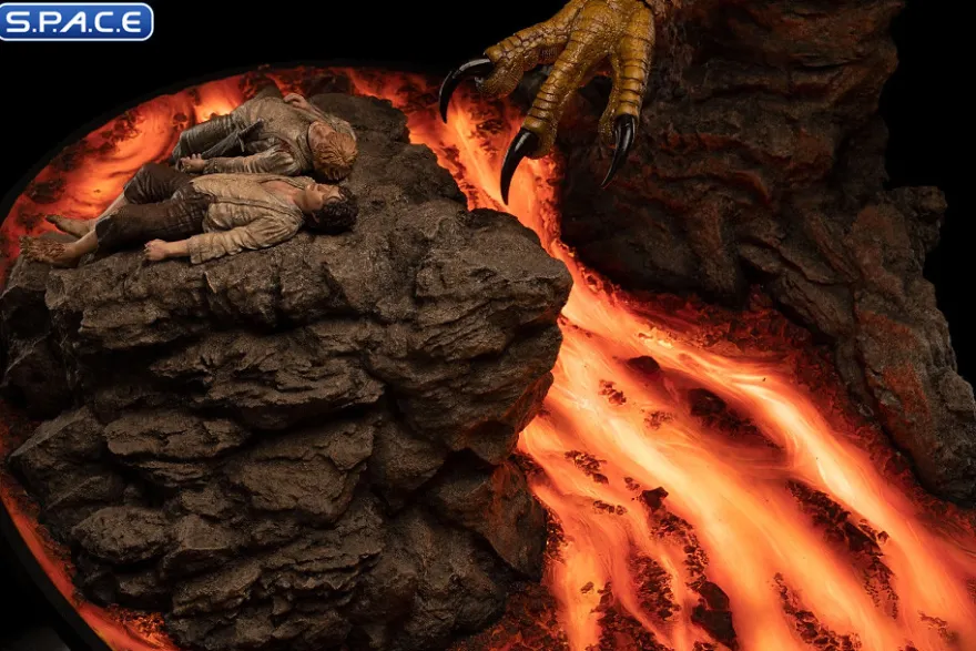 Salvation at Mount Doom Masters Collection Statue