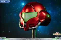 Samus Helmet Statue