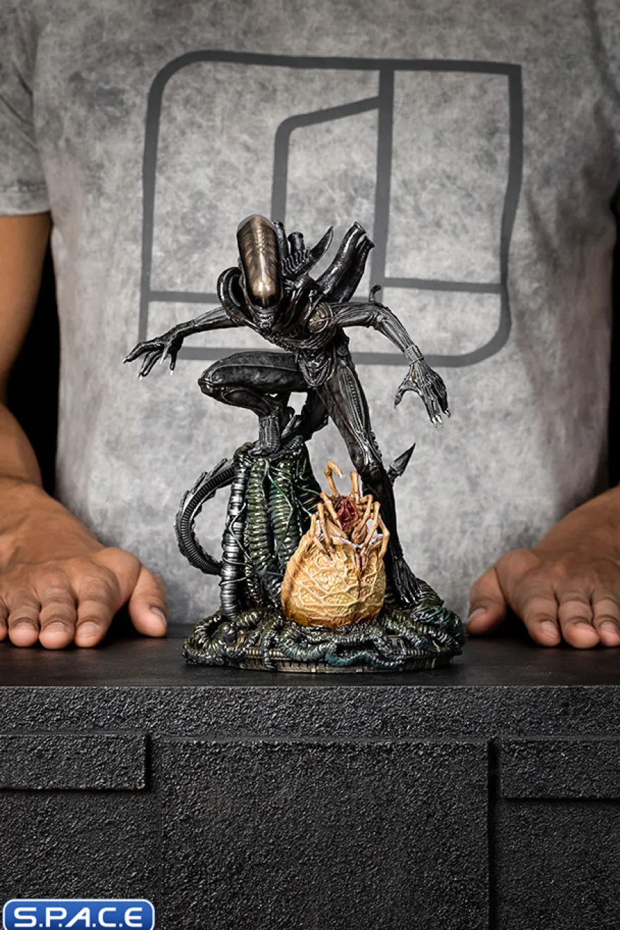1/10 Scale Alien Big Chap Art Scale Statue