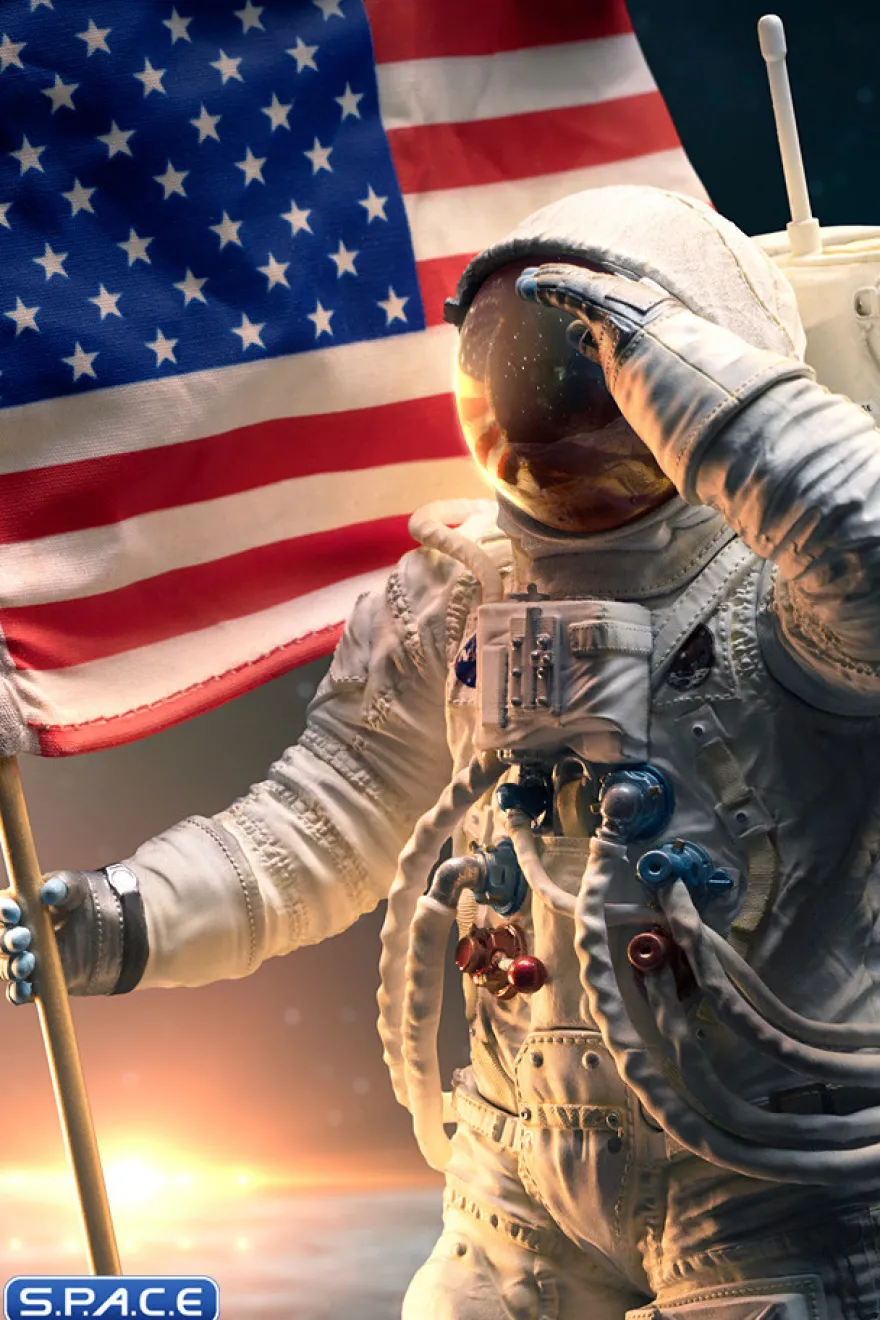 1/10 Scale Apollo 11 Astronaut Art Scale Statue