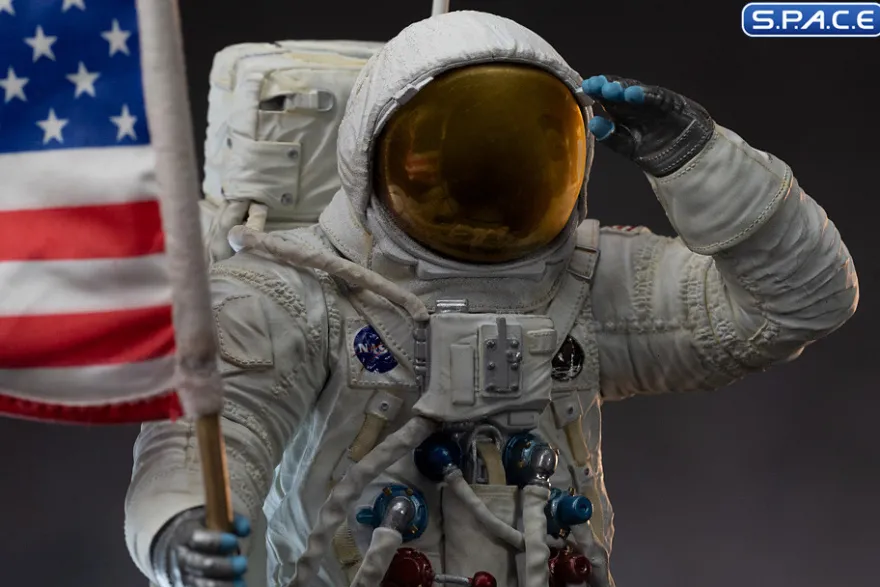 1/10 Scale Apollo 11 Astronaut Art Scale Statue