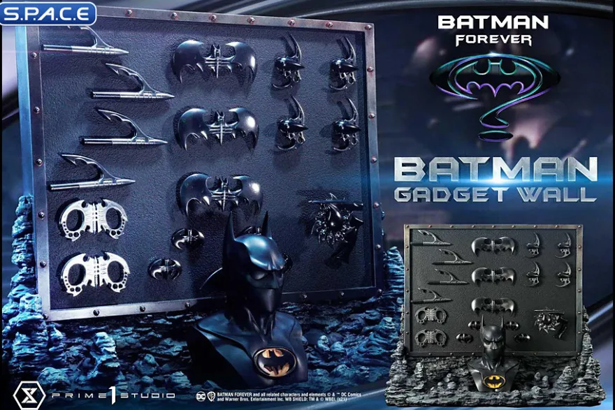 1/3 Scale Batman Gadget Wall Museum Masterline Statue