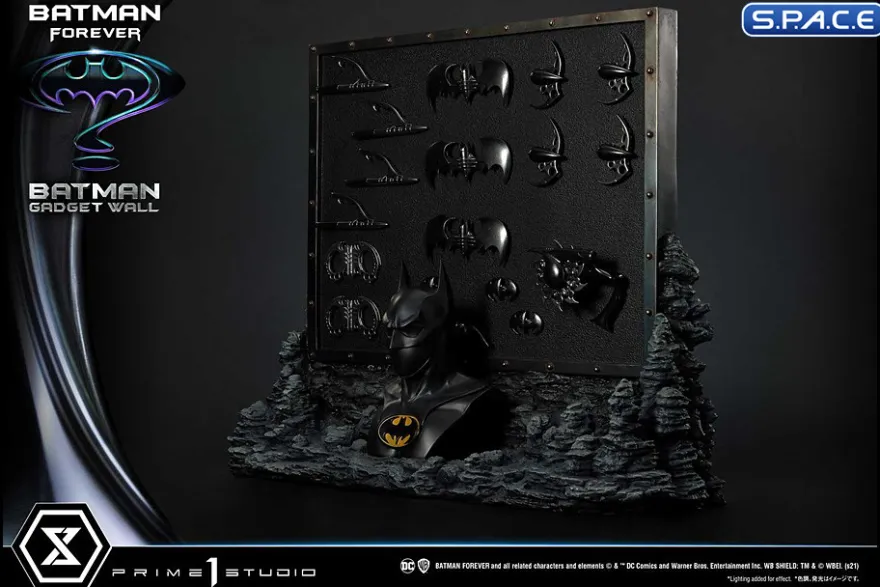 1/3 Scale Batman Gadget Wall Museum Masterline Statue