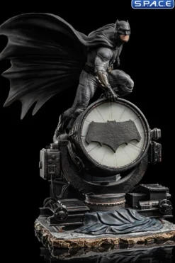 1/10 Scale Batman on Batsignal Deluxe Art Scale Statue
