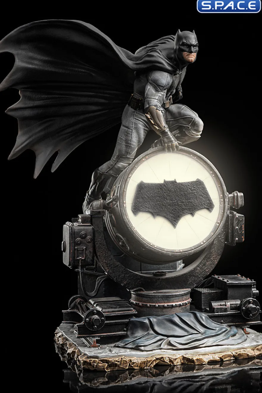 1/10 Scale Batman on Batsignal Deluxe Art Scale Statue