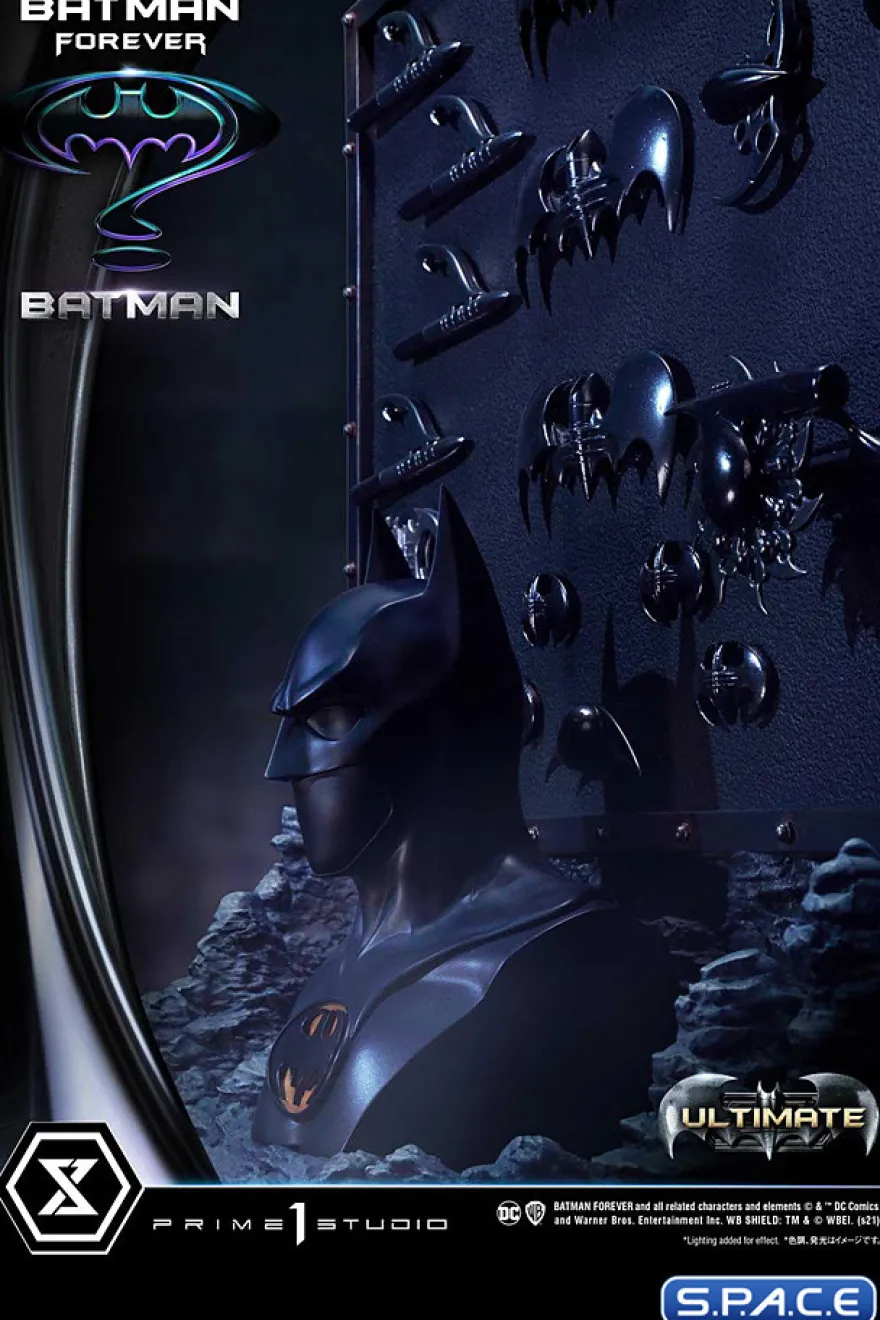 1/3 Scale Batman Ultimate Museum Masterline Statue - Bonus Version