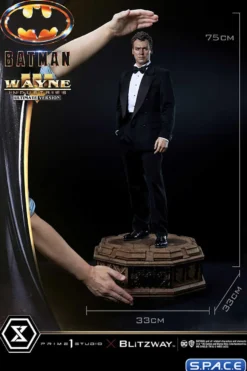 1/3 Scale Batman Ultimate Museum Masterline Statue