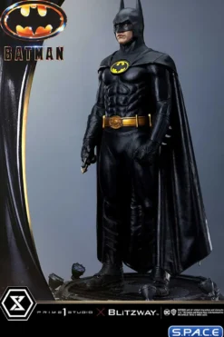 1/3 Scale Batman Ultimate Museum Masterline Statue