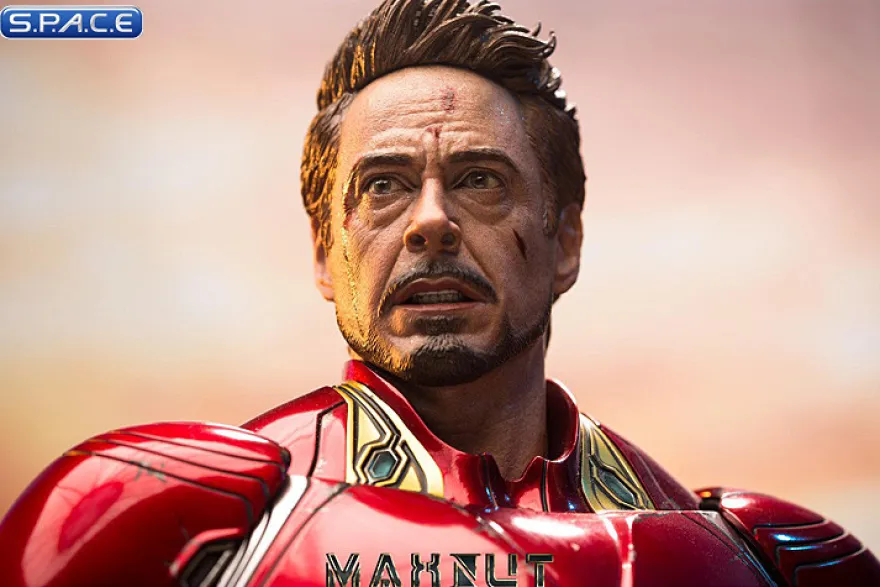 1/6 Scale battle damaged Robert
