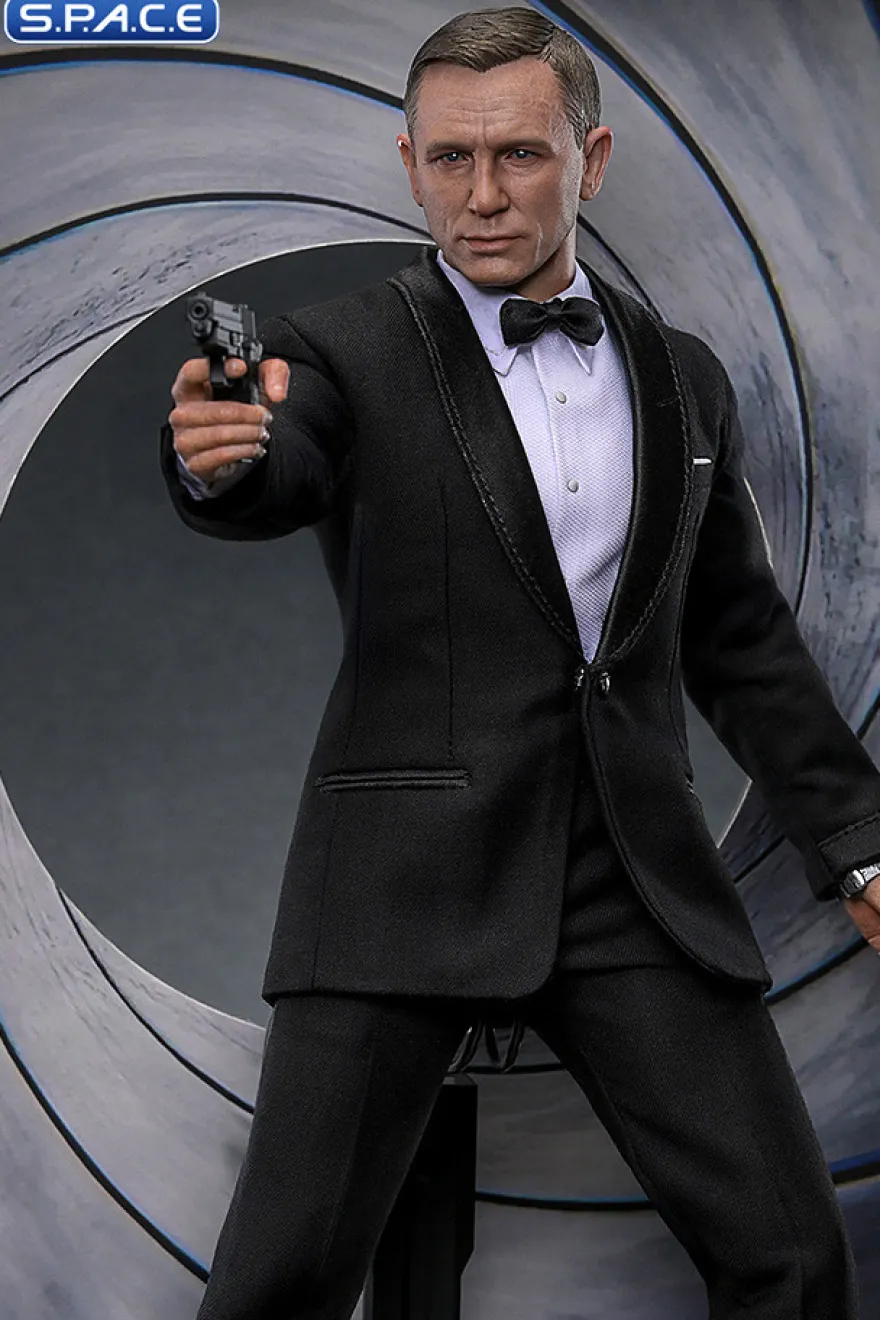 1/6 Scale Daniel Craig as James Bond