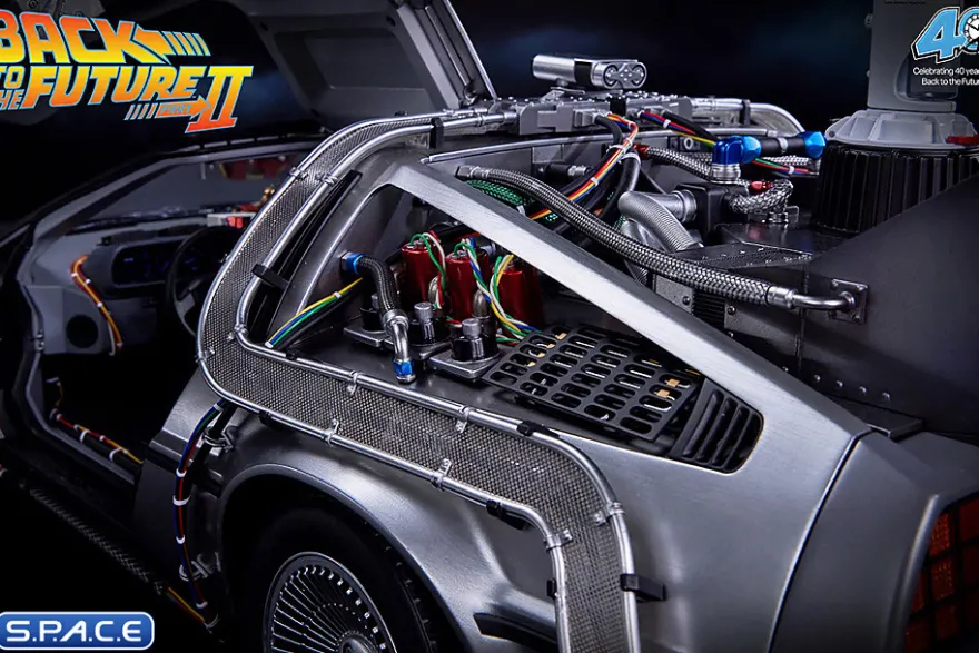 1/6 Scale DeLorean Time Machine Ultimate Masterpiece Series
