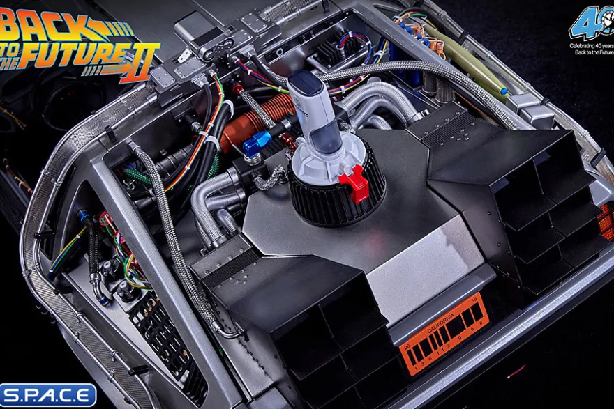 1/6 Scale DeLorean Time Machine Ultimate Masterpiece Series