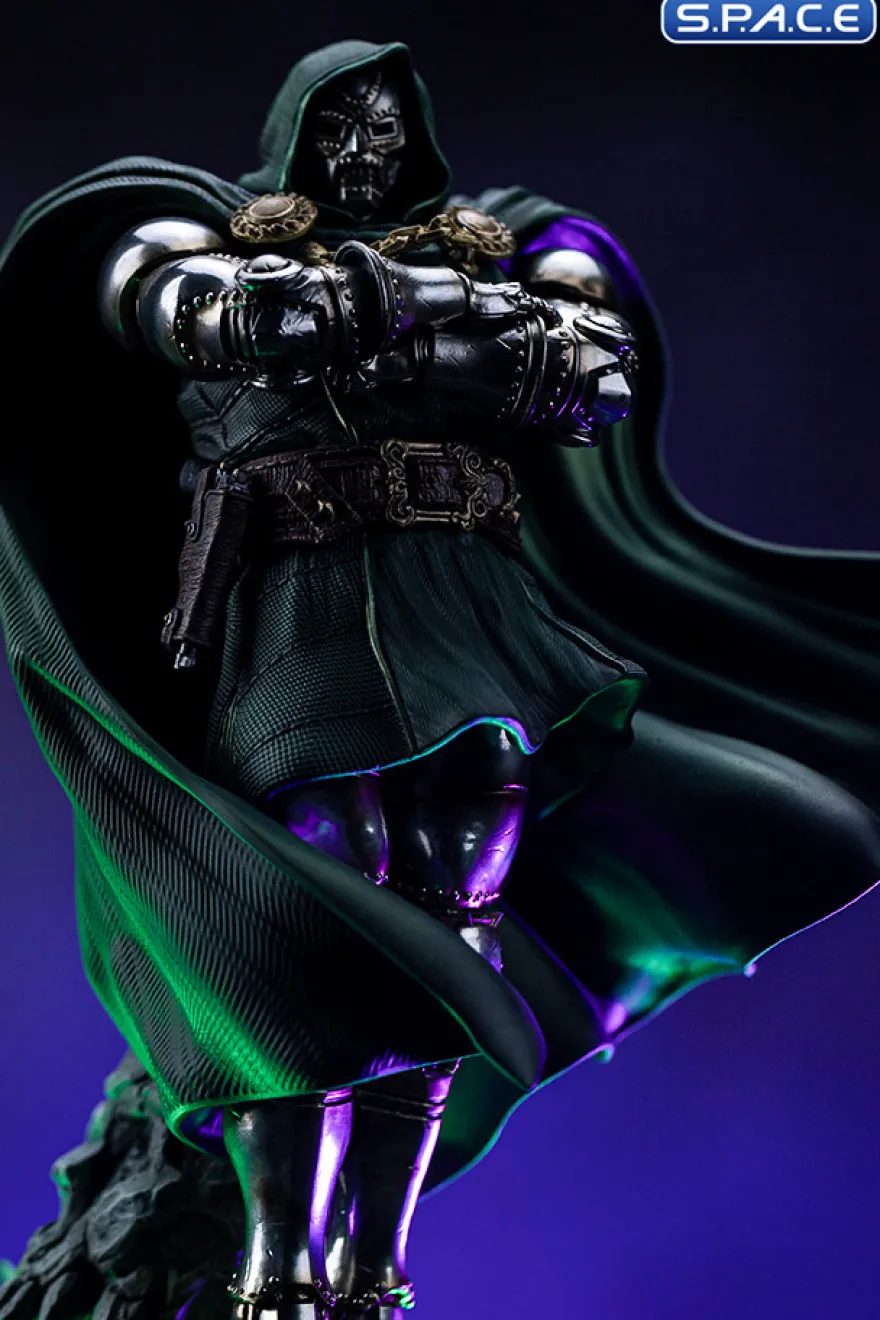 1/10 Scale Doctor Doom Deluxe Art Scale Statue