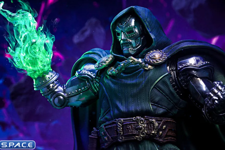 1/10 Scale Doctor Doom Deluxe Art Scale Statue