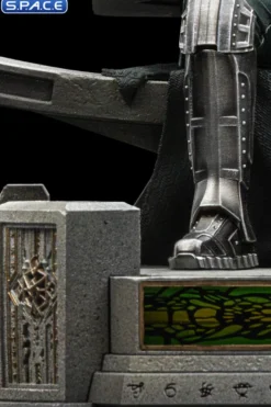1/10 Scale Doctor Doom on Throne Deluxe Art Scale Statue