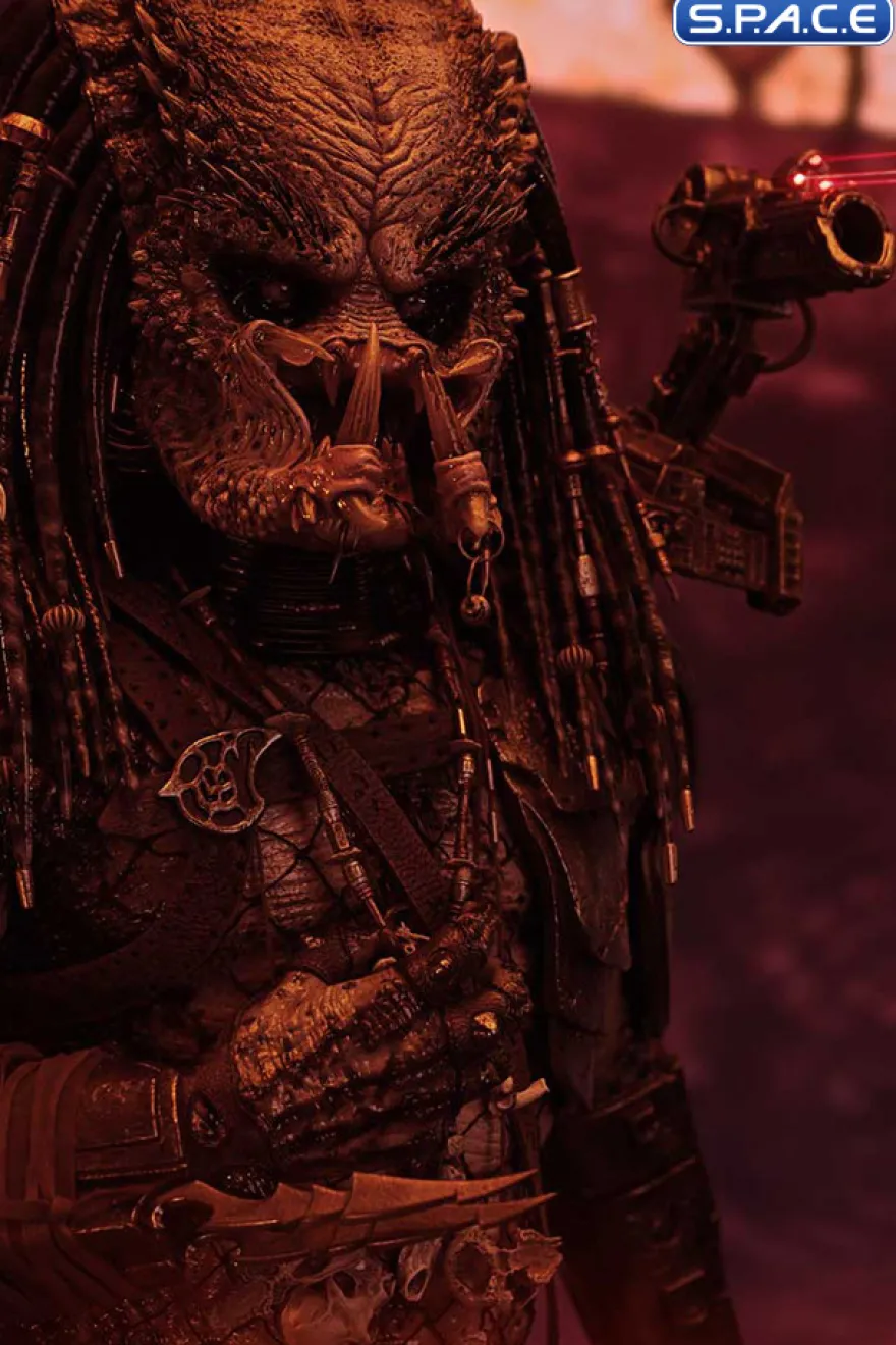 1/3 Scale Elder Predator Deluxe Museum Masterline Statue