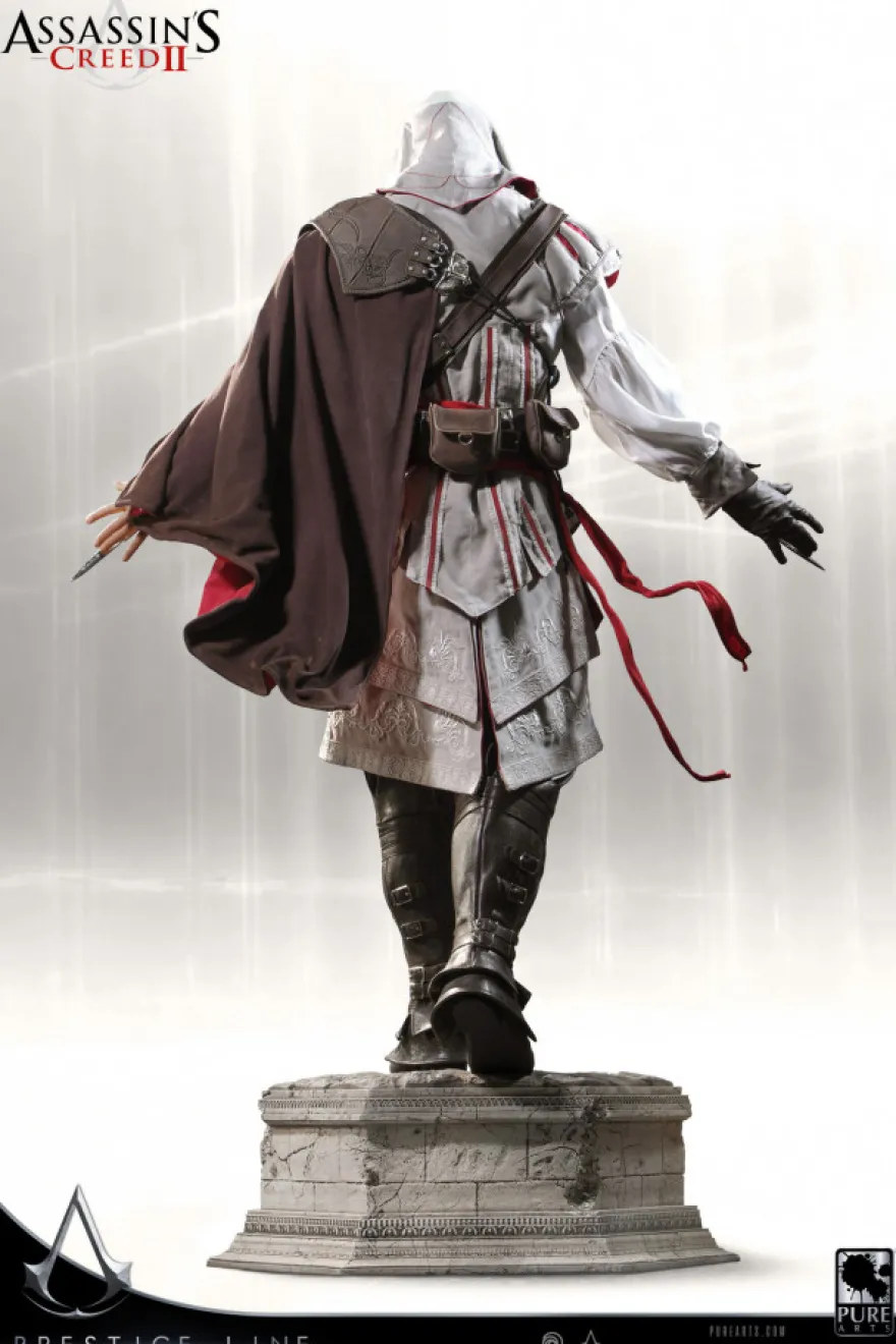 1/2 Scale Ezio Auditore Prestige Line Statue