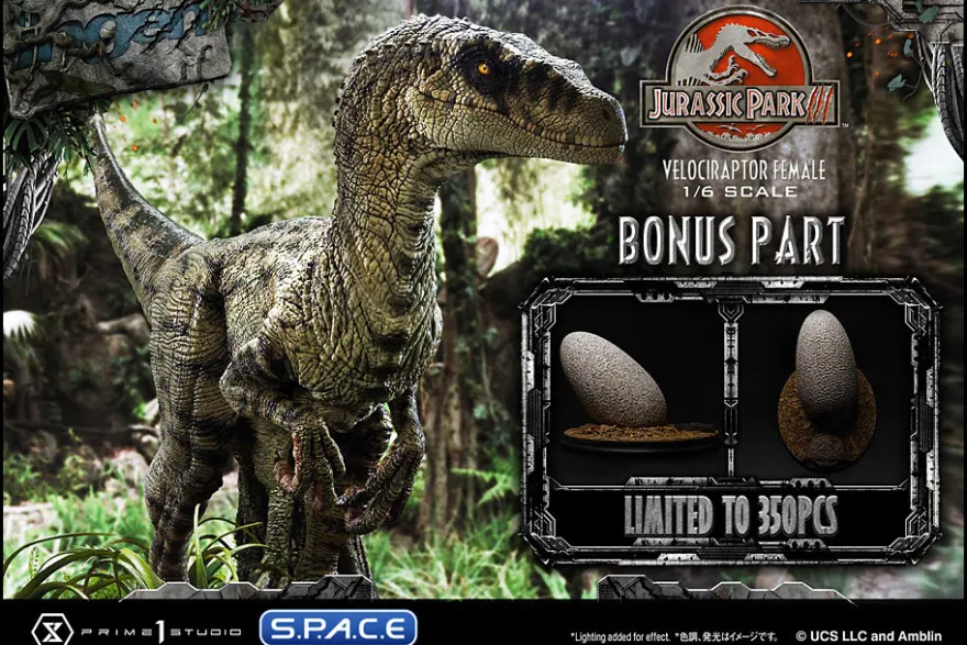 1/6 Scale Female Velociraptor Legacy Museum Collection Statue